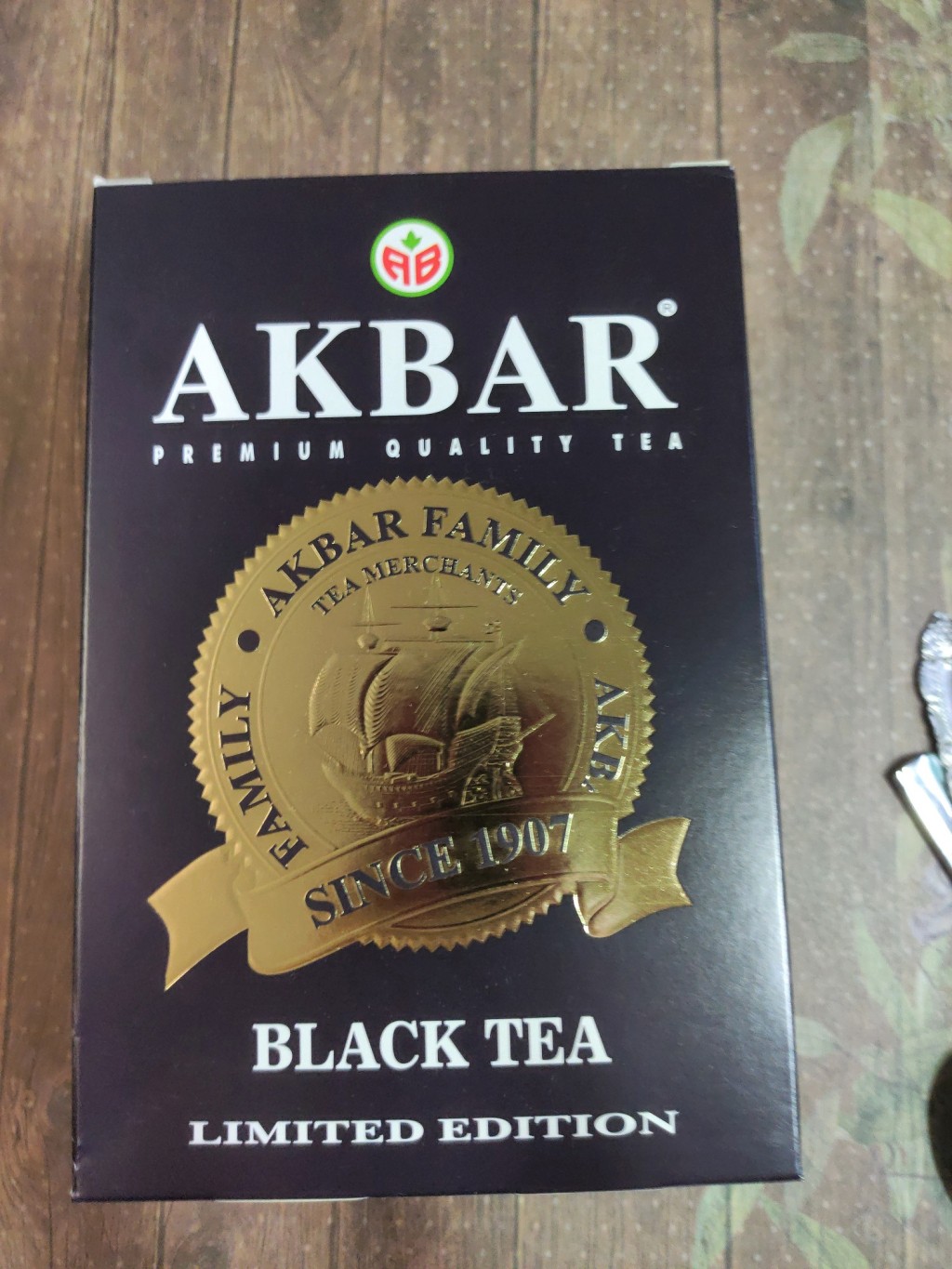 Чай Акбар 100 лет (фиолетовая пачка) - Akbar Limited Edition, отличный чай