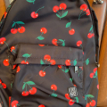 Обалденный рюкзак с вишнями