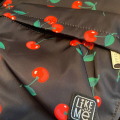 Обалденный рюкзак с вишнями