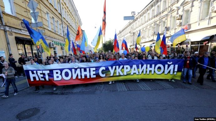 Танцы на ТНТ - Путин - инициатор войны на Украине!
